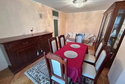 Apartament 3 camere, decomandat - Cugir - 1