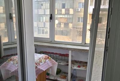 Apartament cu 3 camere decomandat în Exterior Vest - 8