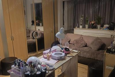 Apartament cu 3 camere semidecomandat în Craiovița Nouă - 2