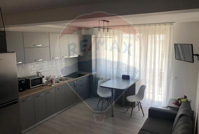 Apartament cu 3 camere semidecomandat, mobilat în Florești - 1