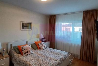 Săbăreni, casă parter 162 mp, curte 575 mp. Acasă - 9