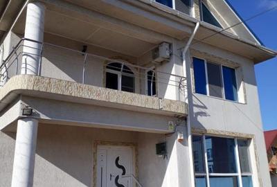 Spațiu comercial, de 323 mp, în Central - 4