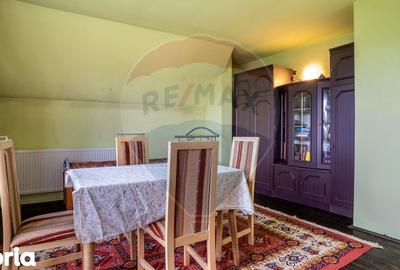 Casă cu 6 camere cu Garaj în Central - 7