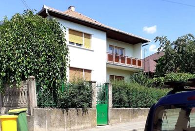 Casă cu 4 camere în Rogerius - 1