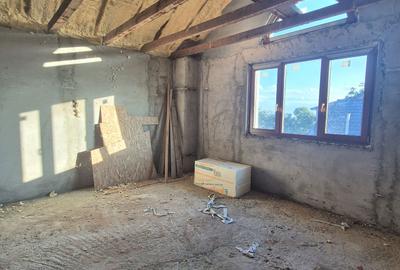 Casă cu 4 camere cu Teren 850 Mp în Boțârlău - 2