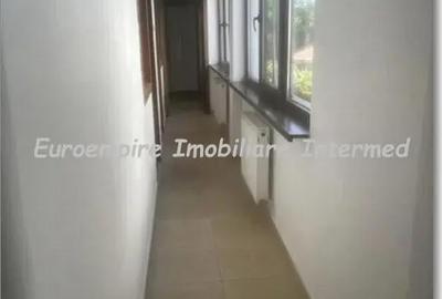 Casă cu 5 camere cu Teren 200 Mp în Faleza Nord - 7