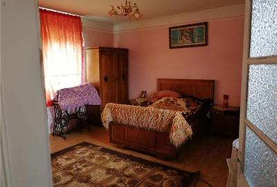 Casă cu 3 camere cu Teren 2335 Mp în Ohaba - 1