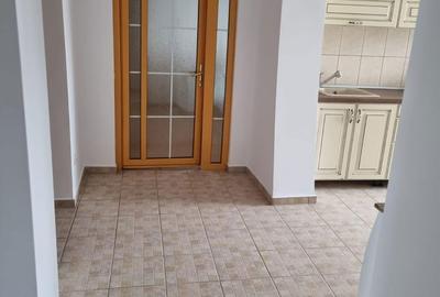 Apartament cu 4 camere, mobilat în Central - 2