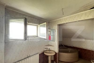 Casa de vanzare in Lazuri, ideala si pentru investitii - 9