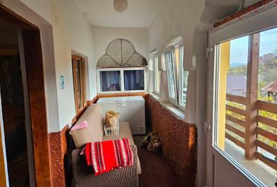 Vând casă în comuna Păușești-Măglași la 10 km de Rm. Vâlcea ,7 km de B. Olănești - 9