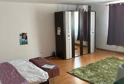 Casă cu 4 camere în Central - 3