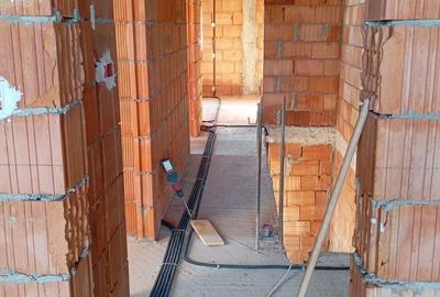 Casă cu 4 camere cu Teren 250 Mp în Chișoda - 20