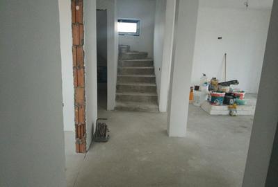 Casă cu 4 camere în Dragomirești-Vale - 1