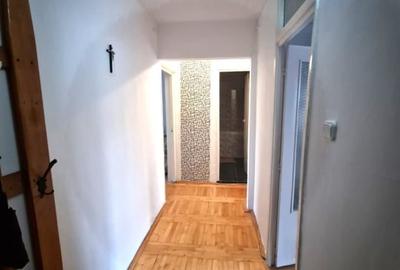 Apartament 2 camere, decomandat - 51 mp utili, zona Hotvon - 9