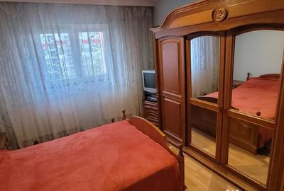Apartament cu 5 camere decomandat în Păcii - 4