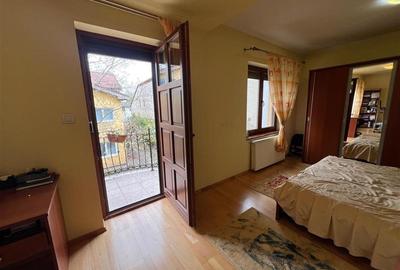 Proprietate deosebita de vanzare in centrul Bacaului- eleganta, istorie si inves - 31