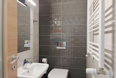 Apartament cu 3 camere decomandat, mobilat în Tractorul - 17