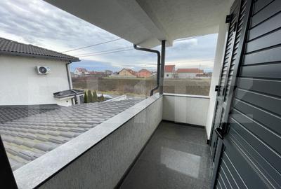 Casă cu 4 camere cu Teren 300 Mp în Mărtinești - 12