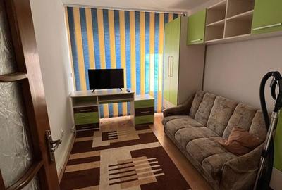 Apartament cu 3 camere decomandat în Exterior Vest - 4