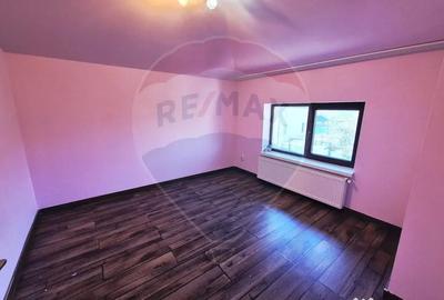 Casă cu 5 camere cu Teren 216 Mp în Vârteju - 14