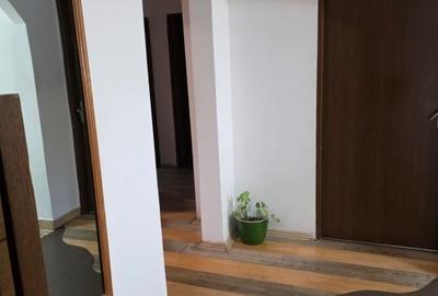 Apartament cu 3 camere decomandat, mobilat în Central - 3