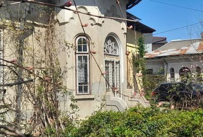 Casă cu 6 camere cu Teren 394 Mp în Central - 5