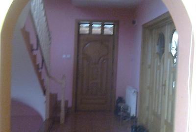 Casă cu 4 camere cu Teren 1211 Mp în Recea - 6