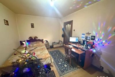 Garsonieră decomandată în Comuna din Paris - 8