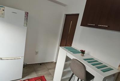 Garsonieră decomandată, mobilată în Cug - 6