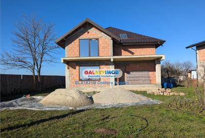 Adunatii Copaceni vila P 1 ,5 camere,suprafata 165 mp, teren - 2