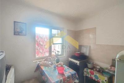 Apartament 3 camere de vanzare zona 300 malul Muresului