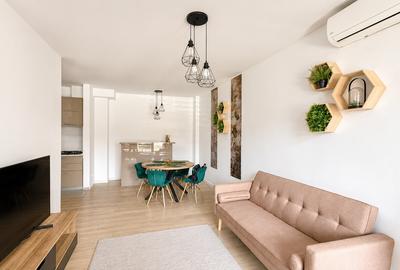 Apartament cu 2 camere decomandat în Central