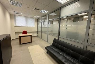 Spațiu comercial, de 175 mp, în P-ța Victoriei - 2