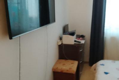 Apartament cu 4 camere semidecomandat în Apărătorii Patriei