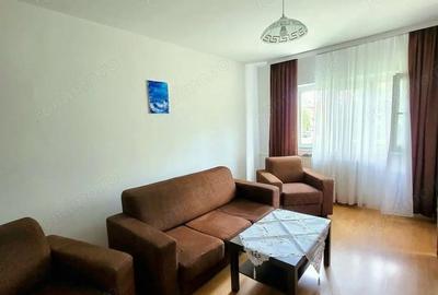 Apartament cu 3 camere decomandat în Aradului