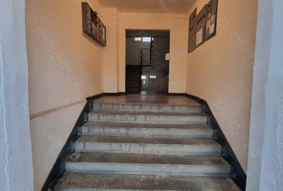 Apartament cu 3 camere decomandat în Central - 10