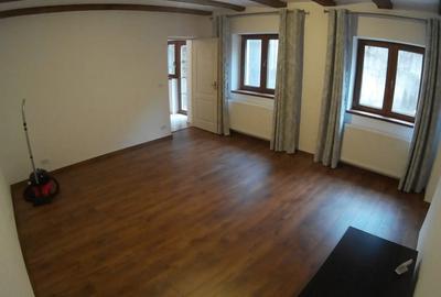 Apartament cu 2 camere semidecomandat în Centrul Istoric - 1