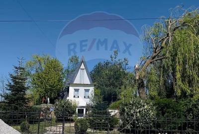 Casă cu 4 camere cu Teren 959 Mp în Lăzăreni - 1