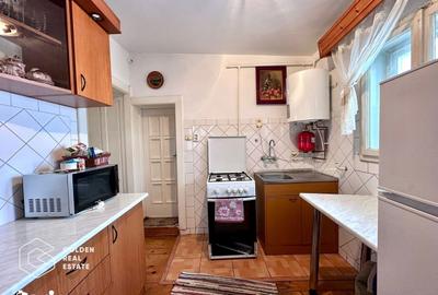 Casă cu 3 camere decomandat cu Teren 720 Mp în Șega - 9