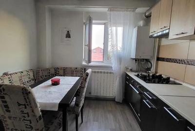 Apartament cu 3 camere decomandat în Central - 1
