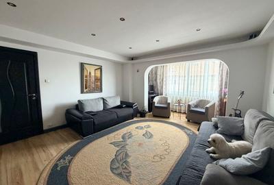 Apartament cu 3 camere decomandat în Coman - 6