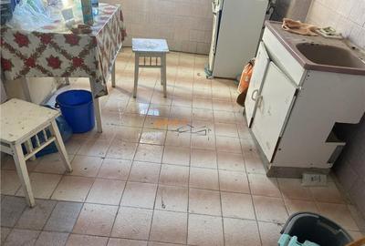 Apartament 3 camere , cartier Sud, decomandat,70 mp - 2