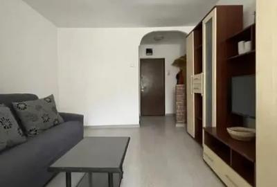 Garsonieră semidecomandată în Central - 1