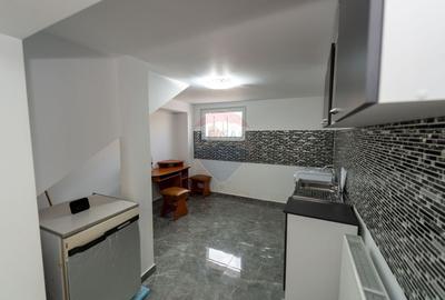 Casă individuală cu 4 camere cu Canalizare în Islaz - 3