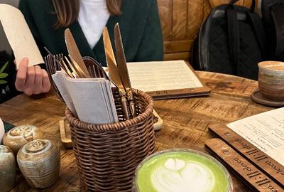 Proprietar vand studio 2 camere metrou Petrache Poenaru- gata de mutare - 1