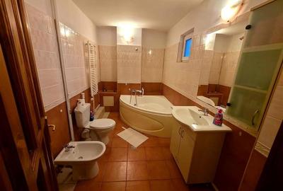 Apartament cu 2 camere decomandat în Pandurilor - 5