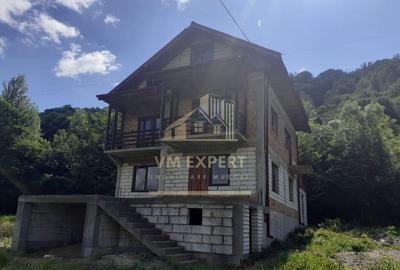 VILA 8 CAMERE, TEREN 5000 MP CAMPULUNG, APA SARATA - 9