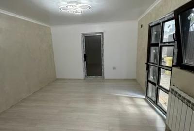 Casă de vânzare cu 2 dormitoare, 1 living, bucătărie, 1 baie cu jacuzzi și teras - 4