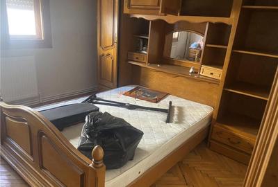 Apartament cu 3 camere decomandat în Central - 1