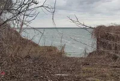 VAND casa cu teren in mijlocul orasului Navodari PE MALUL LACULUI !!! - 1